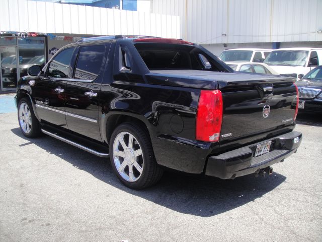 2008 Cadillac Escalade EXT Tech With Rear Entertainment
