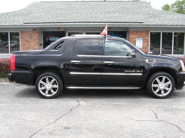 2009 Cadillac Escalade EXT Tech With Rear Entertainment