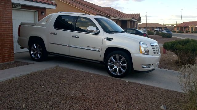 2010 Cadillac Escalade EXT Premium