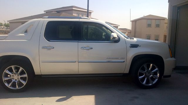 2010 Cadillac Escalade EXT Premium