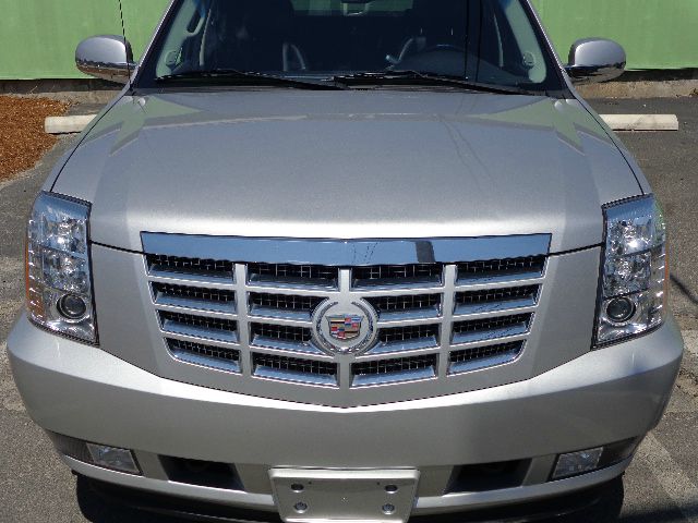 2010 Cadillac Escalade EXT Tech With Rear Entertainment