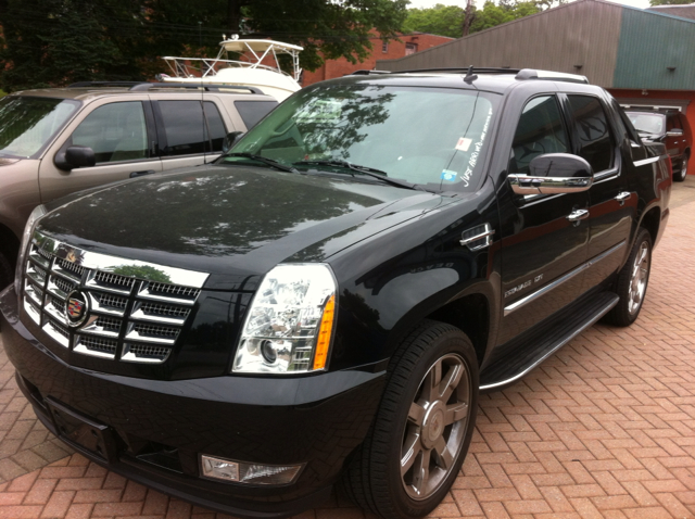 2011 Cadillac Escalade EXT Coupe