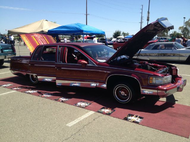 1993 Cadillac FLEETWOOD-BROUGHAM 3.5tl W/tech Pkg