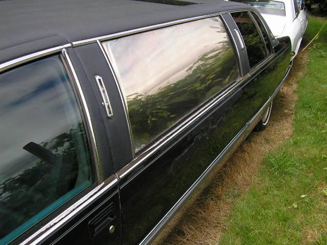 1994 Cadillac Fleetwood 2WD Crew Cab SWB Auto