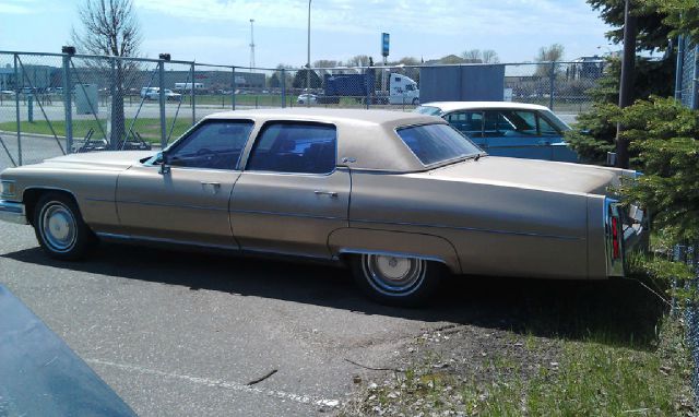 1975 Cadillac fleetwood brougham Unknown