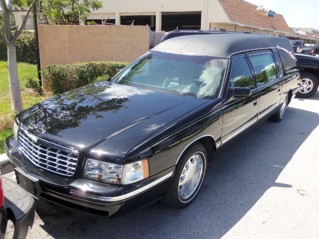 1998 Cadillac Hearse 2WD Auto S