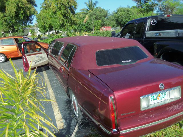 1998 Cadillac Limousine 2WD Auto S