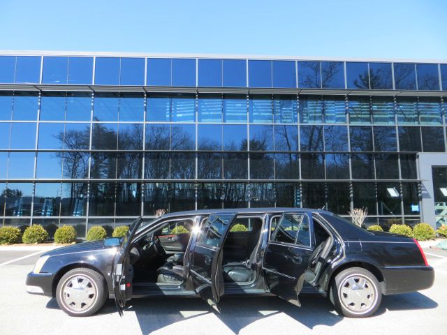 2006 Cadillac Limousine 1.8T Quattro Stunning CAR RED