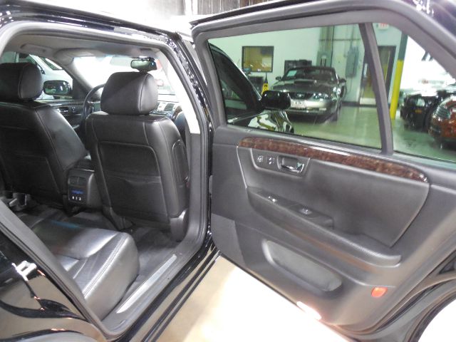 2008 Cadillac Limousine Base