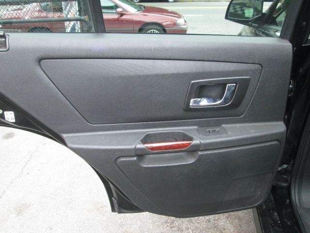 2004 Cadillac SRX Red Line