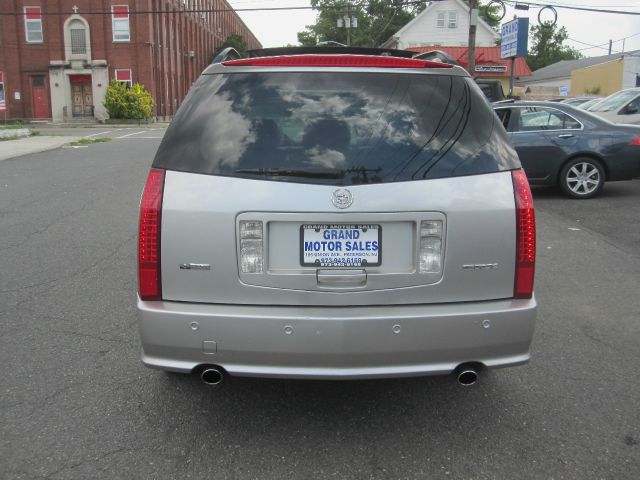 2004 Cadillac SRX SE-R