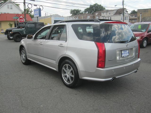 2004 Cadillac SRX SE-R