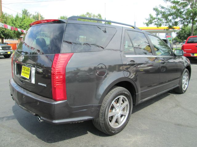 2004 Cadillac SRX SE-R