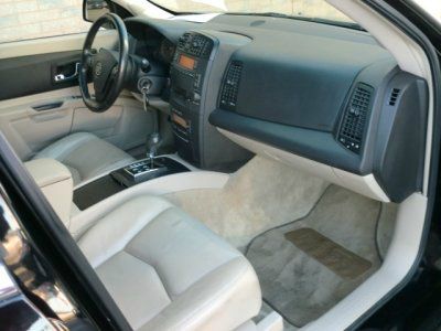 2004 Cadillac SRX Red Line