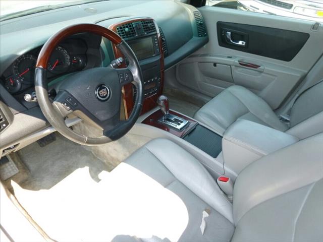 2004 Cadillac SRX 4WD Ext Cab 143.5 SLT