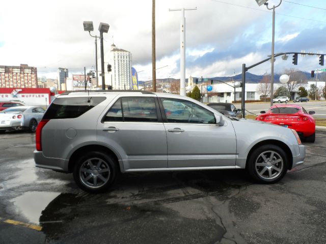 2004 Cadillac SRX SE-R