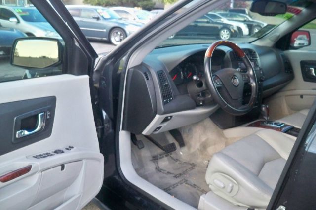 2004 Cadillac SRX Red Line