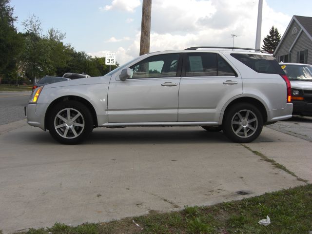 2004 Cadillac SRX SE-R