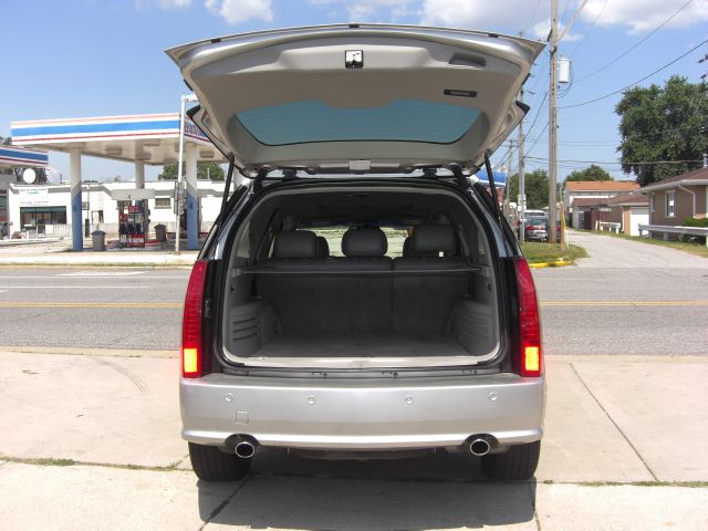 2004 Cadillac SRX SE-R