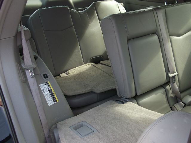 2004 Cadillac SRX SE-R