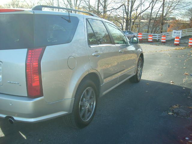 2004 Cadillac SRX SE-R
