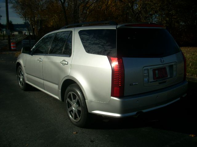 2004 Cadillac SRX SE-R