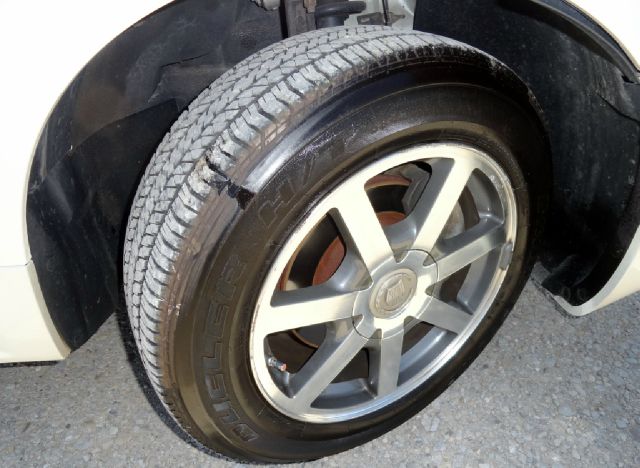 2004 Cadillac SRX 2006 Mercury Premier