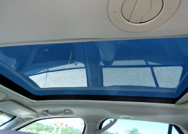 2004 Cadillac SRX 2006 Mercury Premier