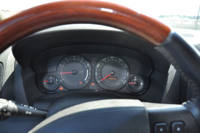 2004 Cadillac SRX Red Line