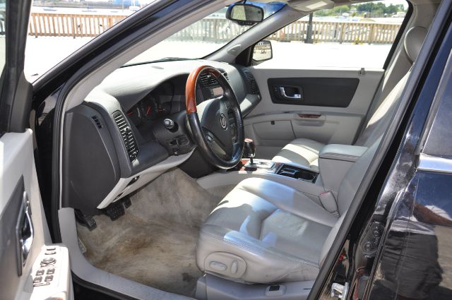 2004 Cadillac SRX Red Line