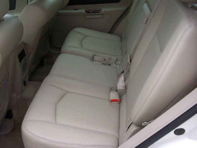 2004 Cadillac SRX SE-R