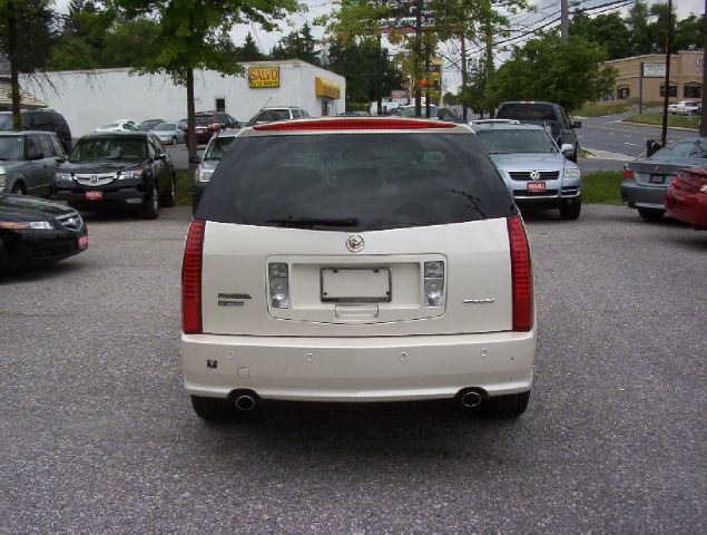 2004 Cadillac SRX SE-R