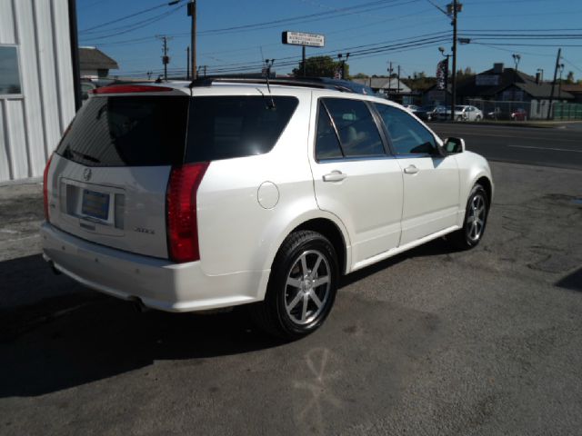 2004 Cadillac SRX SE-R