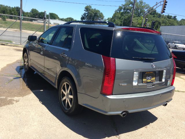 2004 Cadillac SRX SE-R