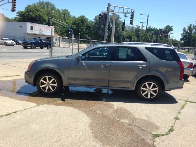 2004 Cadillac SRX SE-R