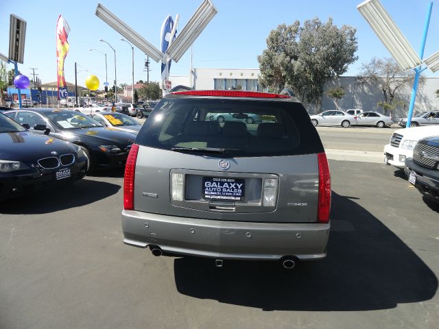 2004 Cadillac SRX SE-R