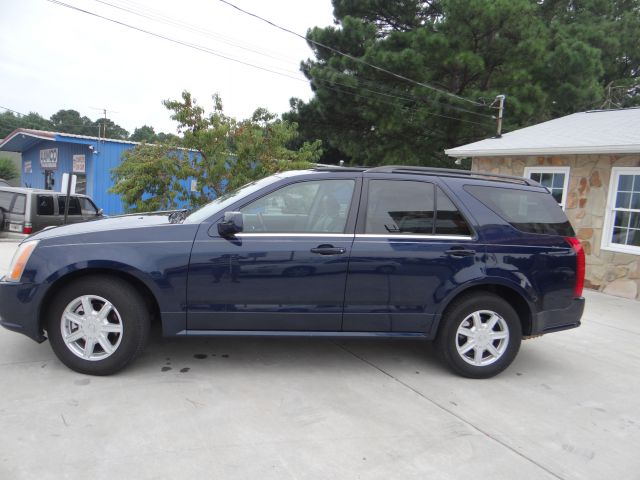 2004 Cadillac SRX 4WD Ext Cab 143.5 SLT