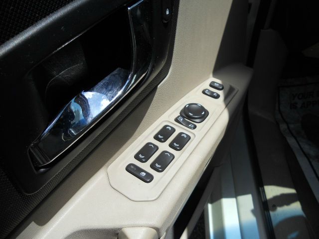 2004 Cadillac SRX SE-R