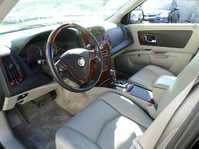 2004 Cadillac SRX SE-R