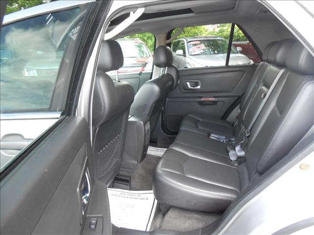 2005 Cadillac SRX Red Line