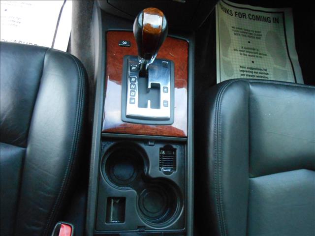 2005 Cadillac SRX Red Line