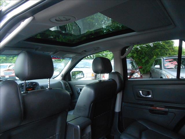 2005 Cadillac SRX Red Line