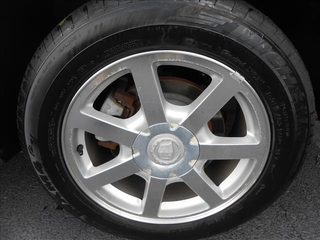 2005 Cadillac SRX Red Line