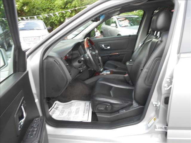 2005 Cadillac SRX Red Line