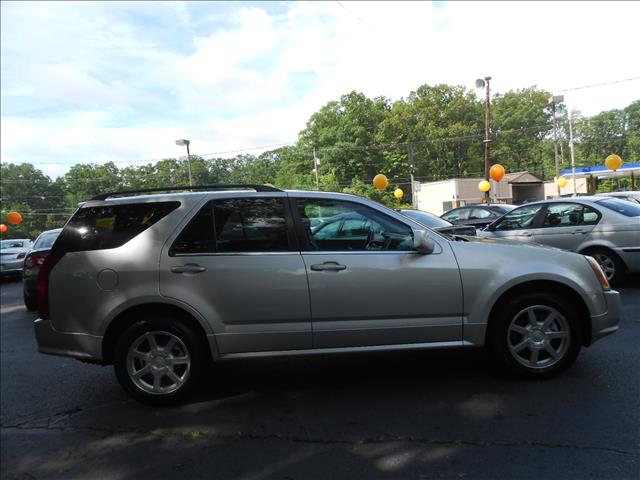 2005 Cadillac SRX Red Line