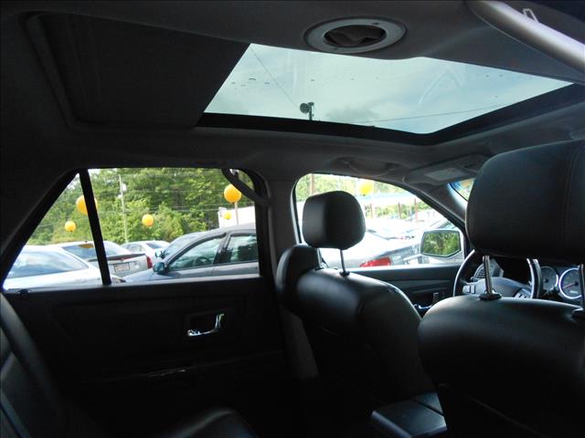 2005 Cadillac SRX Red Line