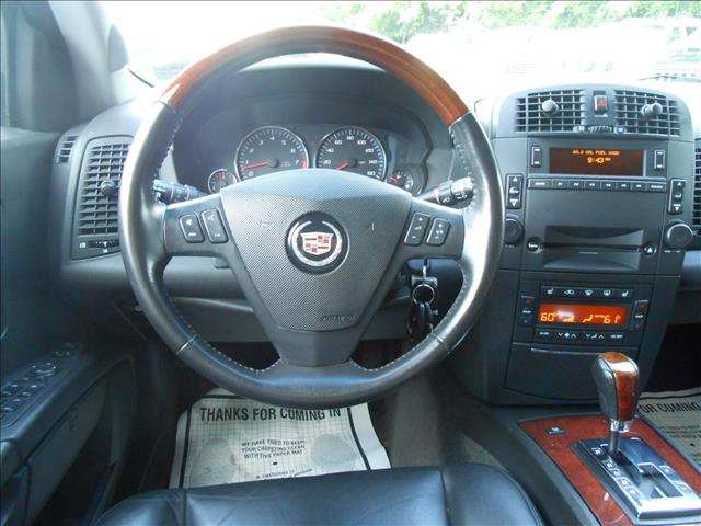 2005 Cadillac SRX Red Line