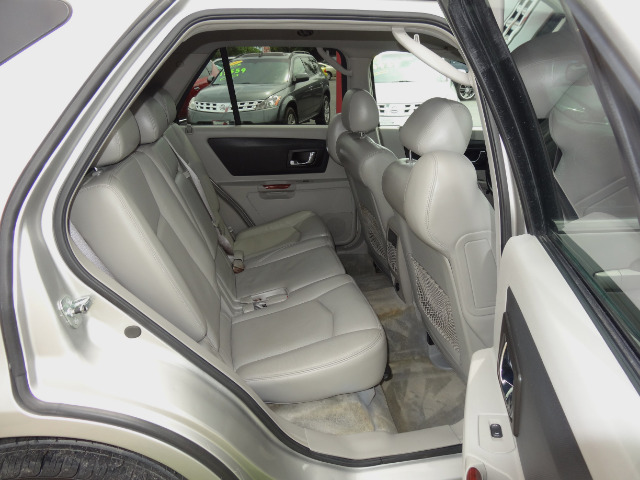 2005 Cadillac SRX Red Line