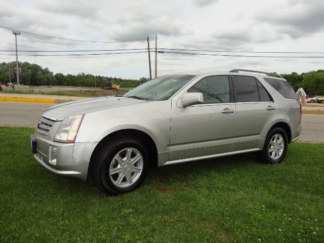 2005 Cadillac SRX Red Line