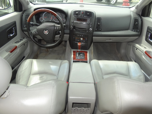 2005 Cadillac SRX Red Line